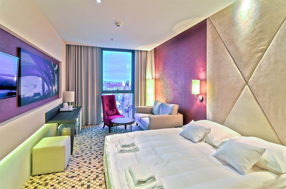 Hotel Rzeszow Готель